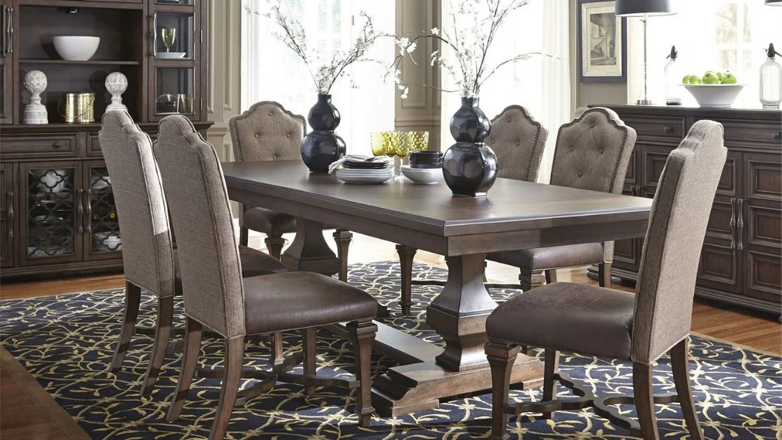 lucca pedestal dining set