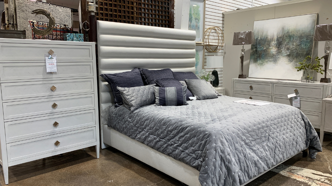 Vanguard Make It Yours Bedroom suite in white with bed, chest and dresser